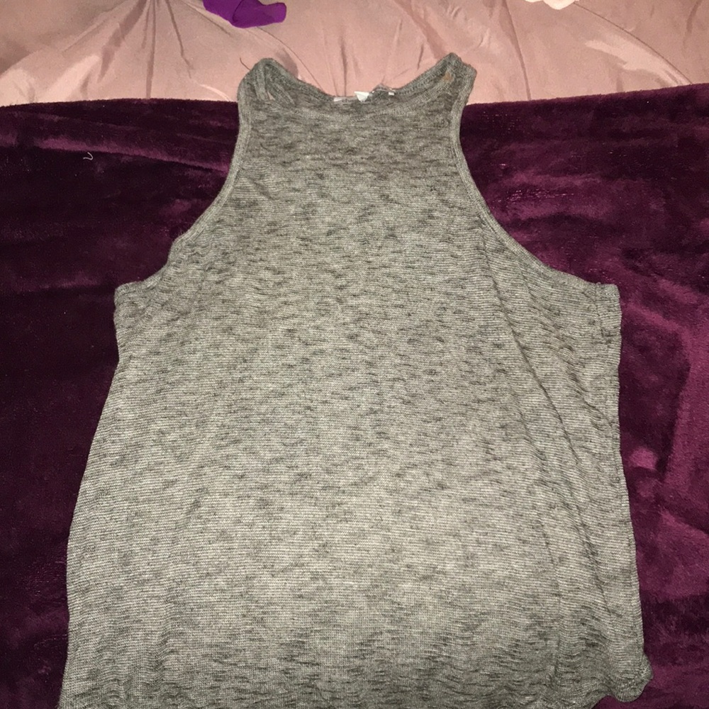 Razor back tank